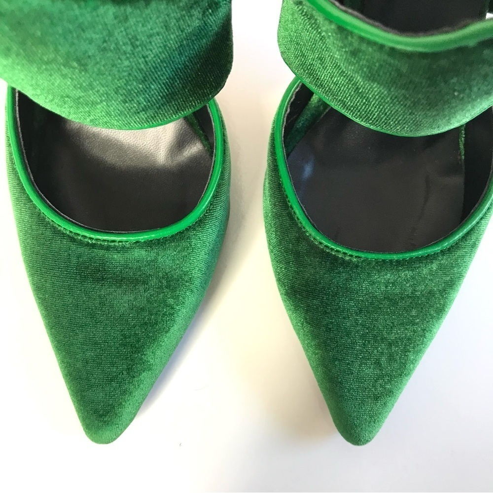 WICKED FJ5 NEW Green Velour Pointed Toe Open Back 5 inch Stiletto Size 7 pumps - Picture 4 of 16